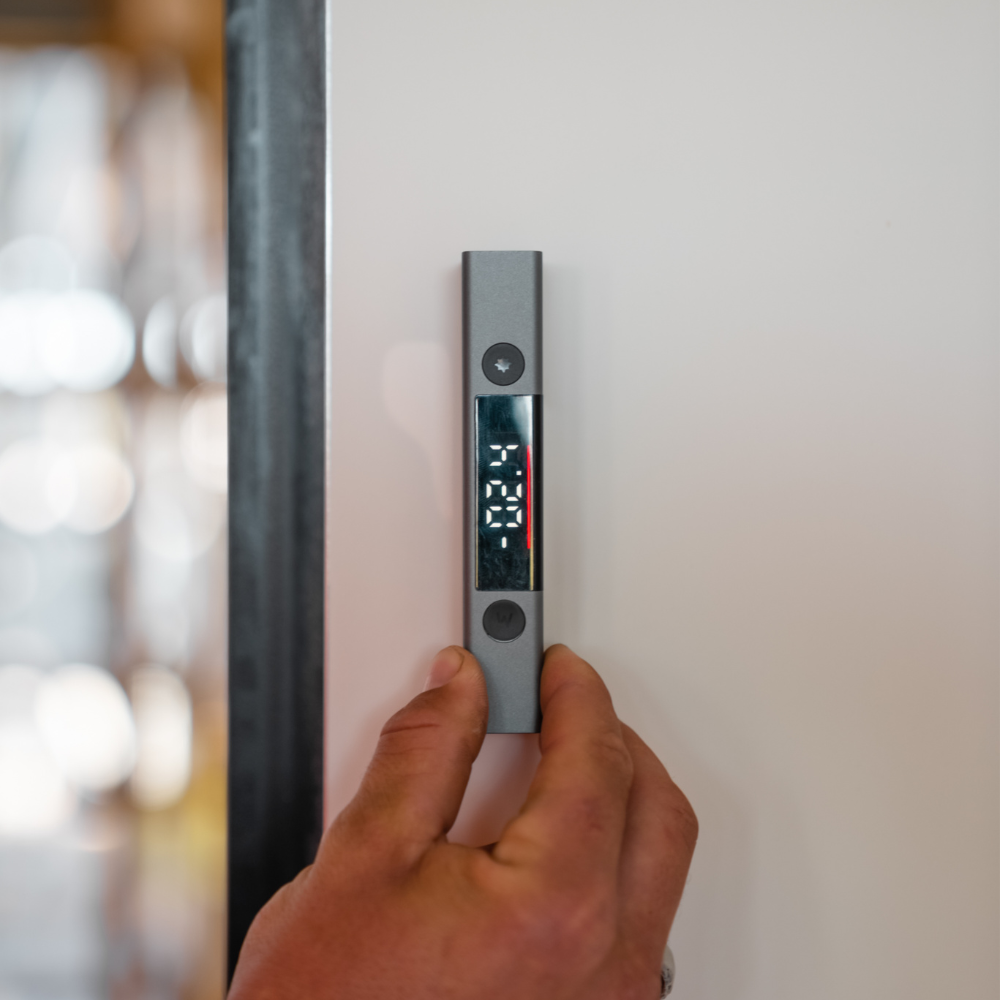 ToolMate Laser Level (+ FREE TRIPOD)